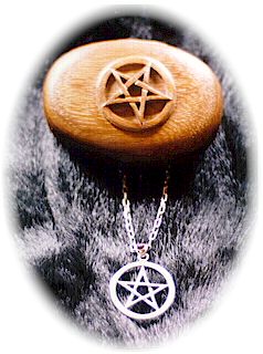 photo - set of Sterling Silver Pentagram in Circle pendant with cabuchon Garnet and matching carved wooden box by ShadowSmith