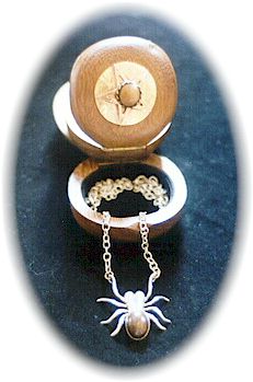 photo - set of Spyder Pendant with matching Wooden Jewellery Box by ShadowSmith